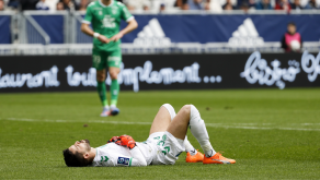 Gauthier Larsonneur au sol avec Saint-Étienne en Ligue 2